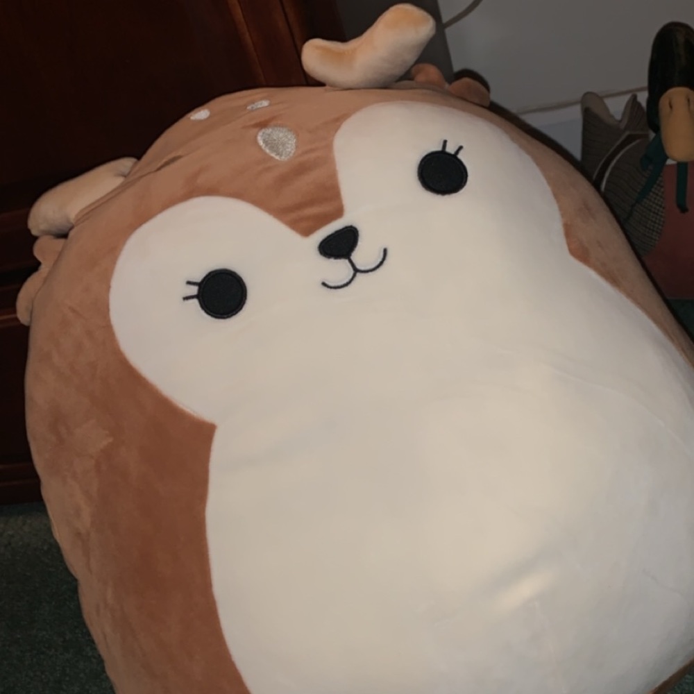 DAWN FAWN SQUISHMALLOW
